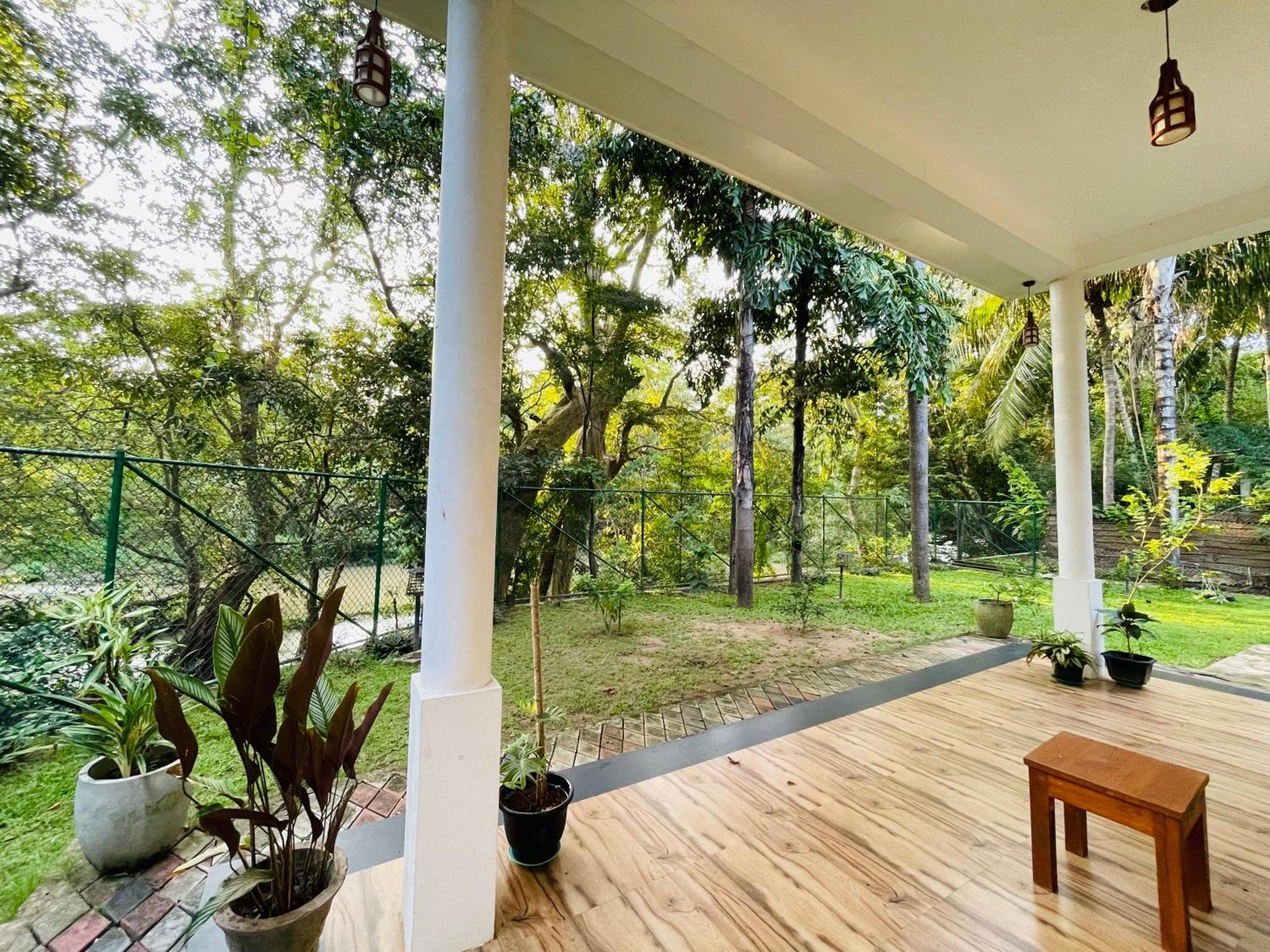 Yala Safari River View Hotel Tissamaharama Ngoại thất bức ảnh