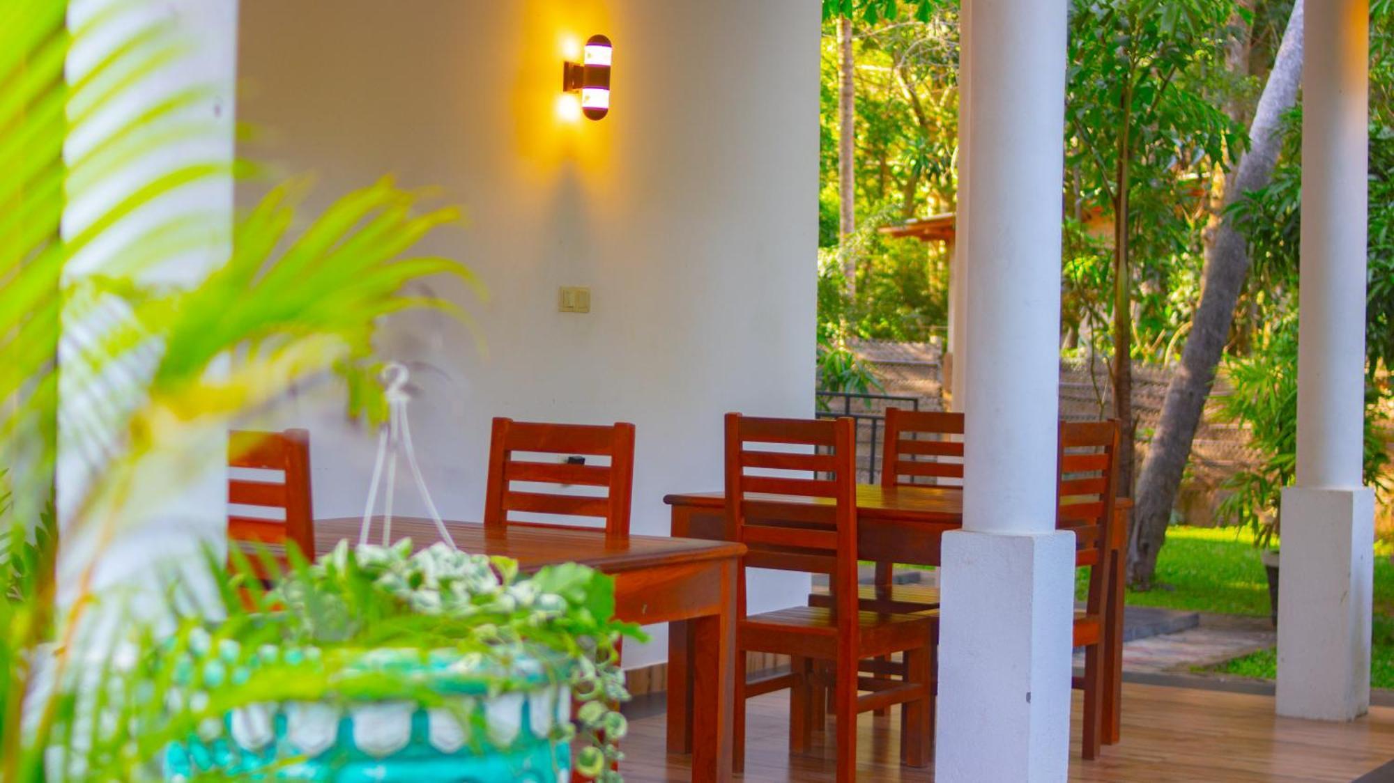 Yala Safari River View Hotel Tissamaharama Ngoại thất bức ảnh